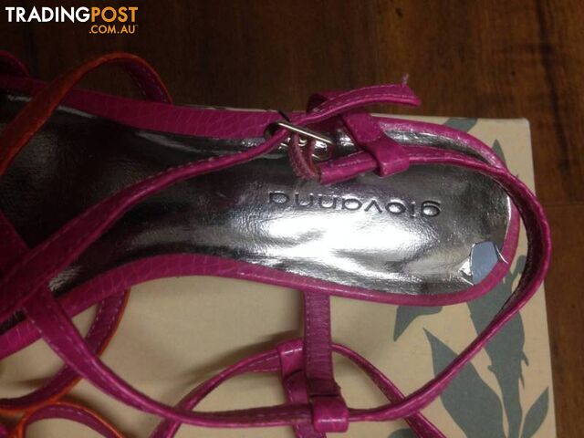 Giovanna Flats Pink Multi. Style Gabby. Size 7.5 - photo 3 of 6