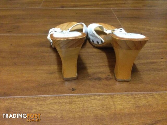Dice High Heel Clogs. White. Wooden Base. Mila. Size 8. - photo 4 of 5