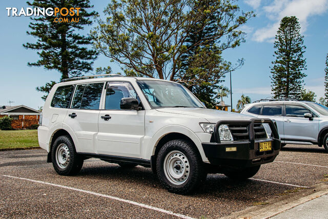 2010 MITSUBISHI PAJERO GL NW WAGON