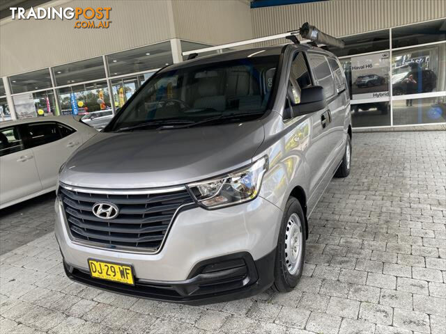 2019 HYUNDAI ILOAD   VAN