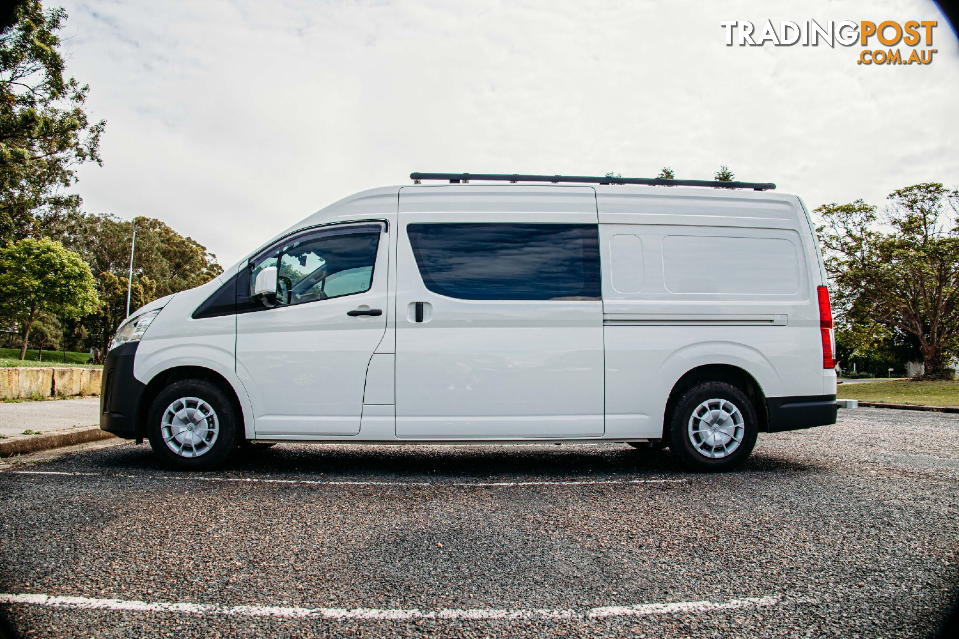 2024 TOYOTA HIACE   VAN