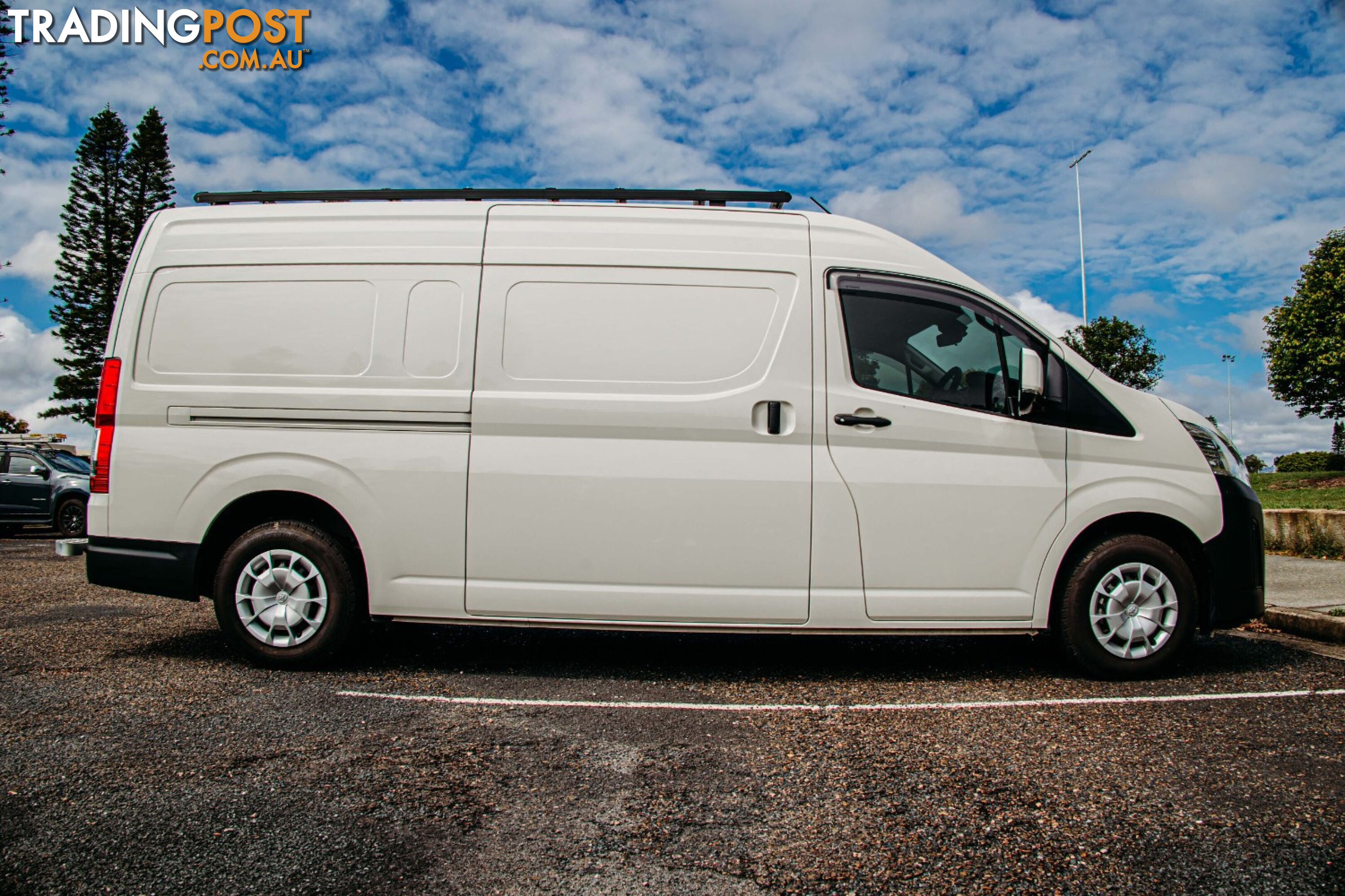 2024 TOYOTA HIACE   VAN