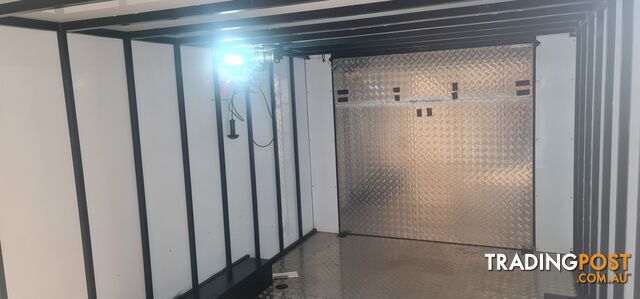 16X8FT ENCLOSED TRAILER WITH DROP DOWN RAMP 3500KGS
