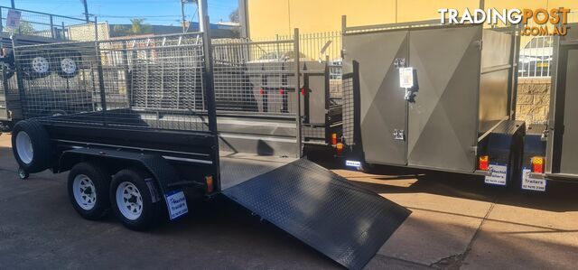 10Ã5 BOX TRAILER WITH THE RAMP AND 900MM CAGE