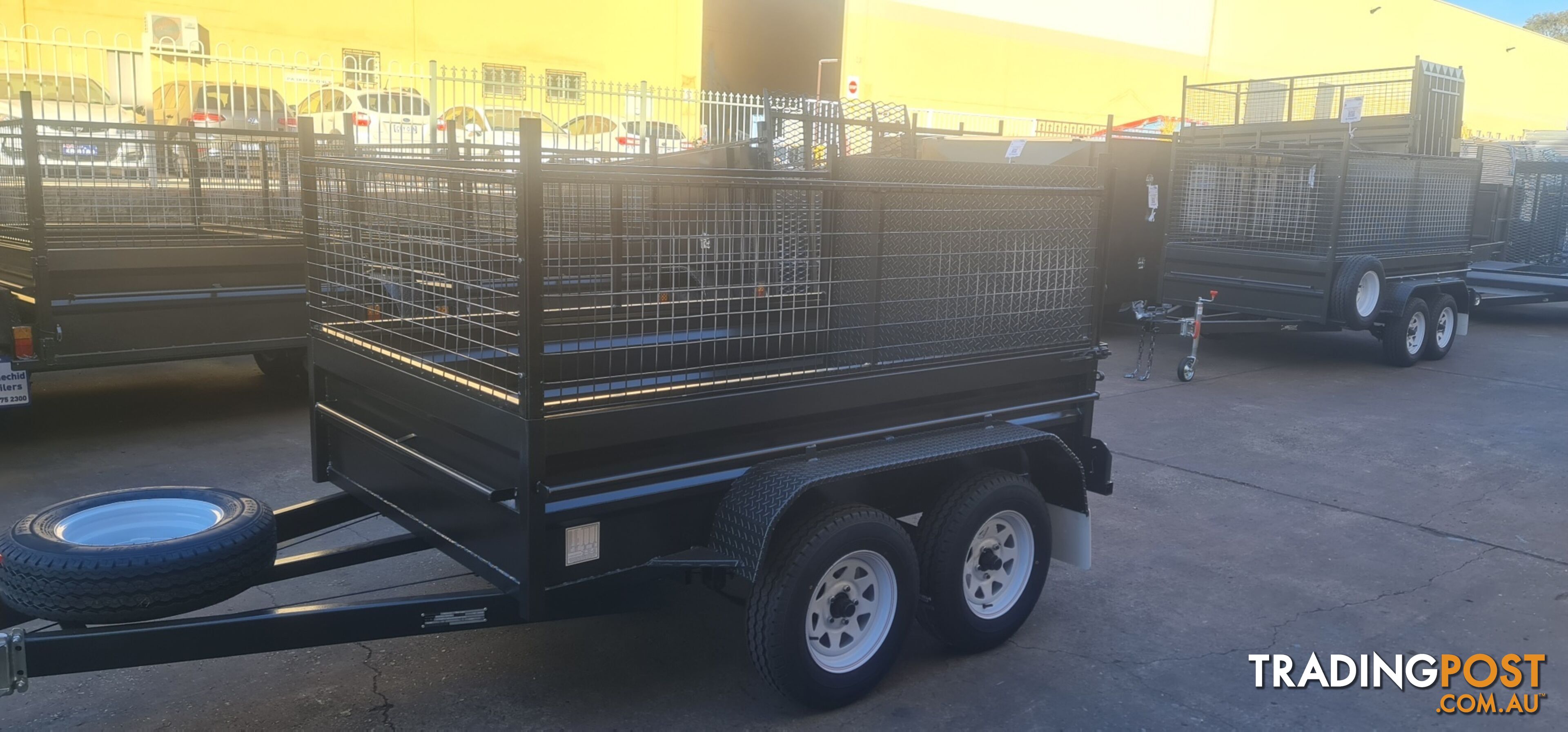 8Ã5 TANDEM BOX TRAILER HIGH SIDE RAMP WITH CAGE 600MM