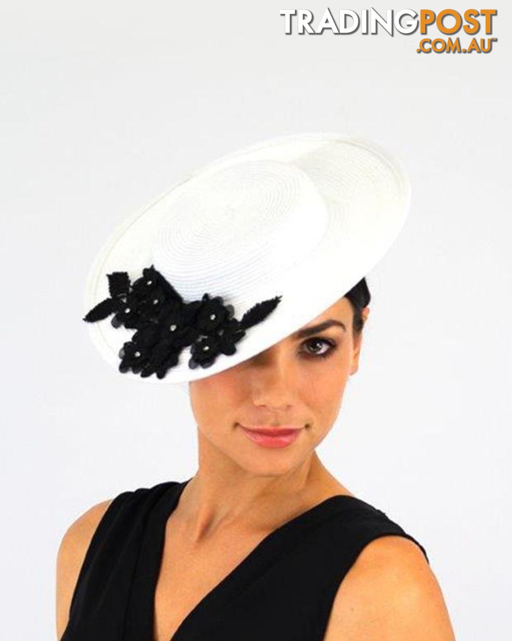 JENDI White Straw Medium Brim Fascinator