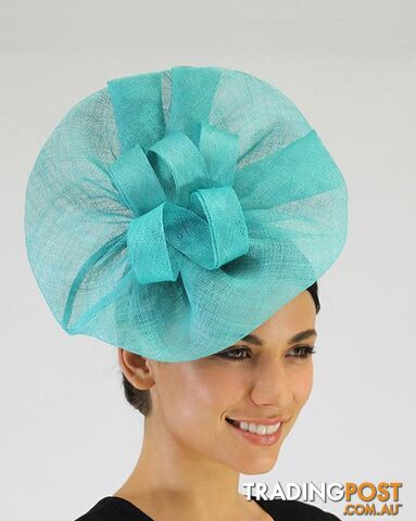 JENDI Sea Green Ruffled Side Plate Fascinator