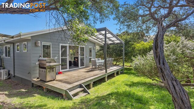 17 Beach Pde SANDY POINT VIC 3959