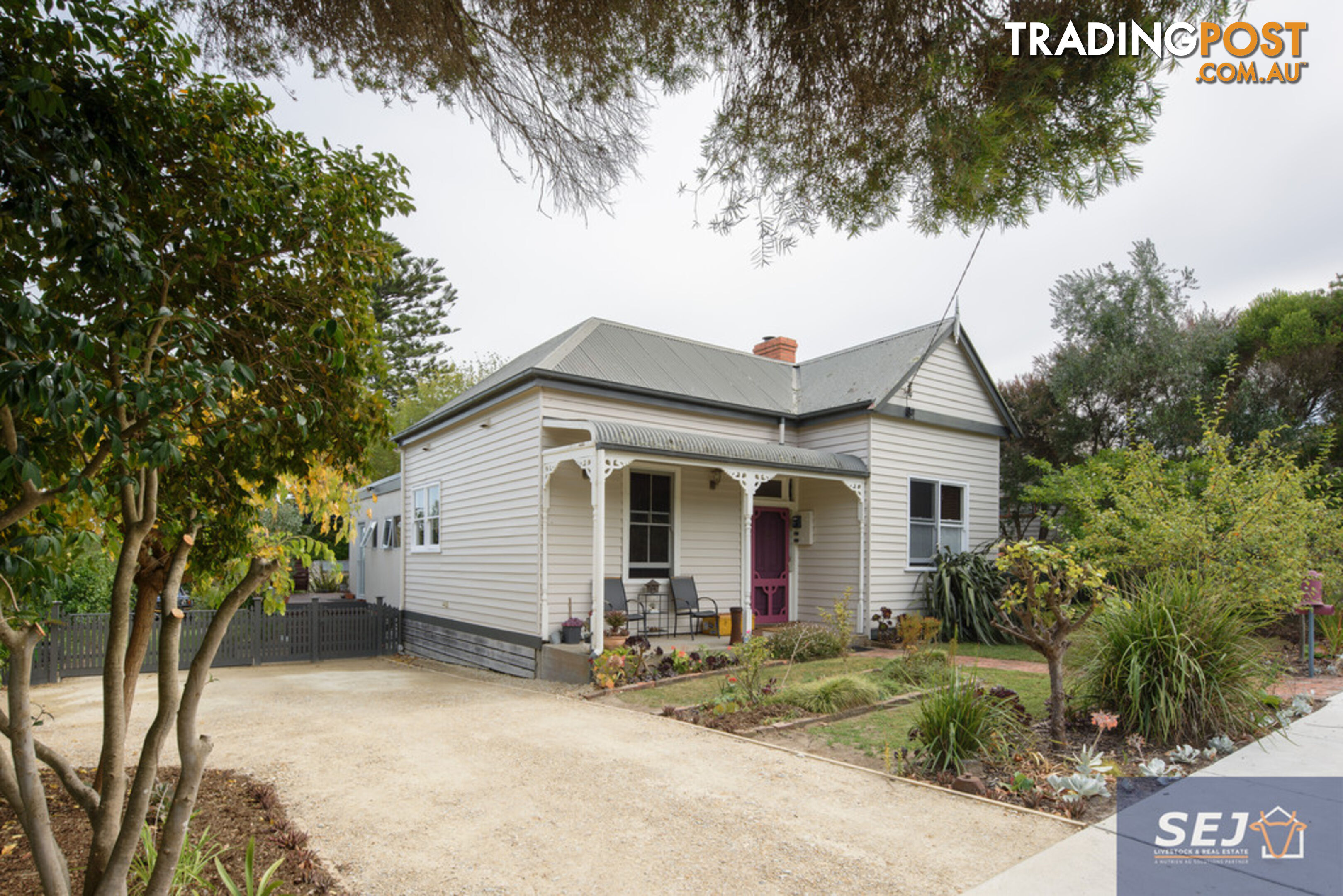 8 Dutton St TOORA VIC 3962