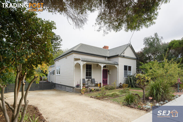 8 Dutton St TOORA VIC 3962