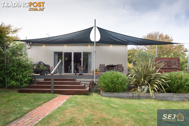 8 Dutton St TOORA VIC 3962