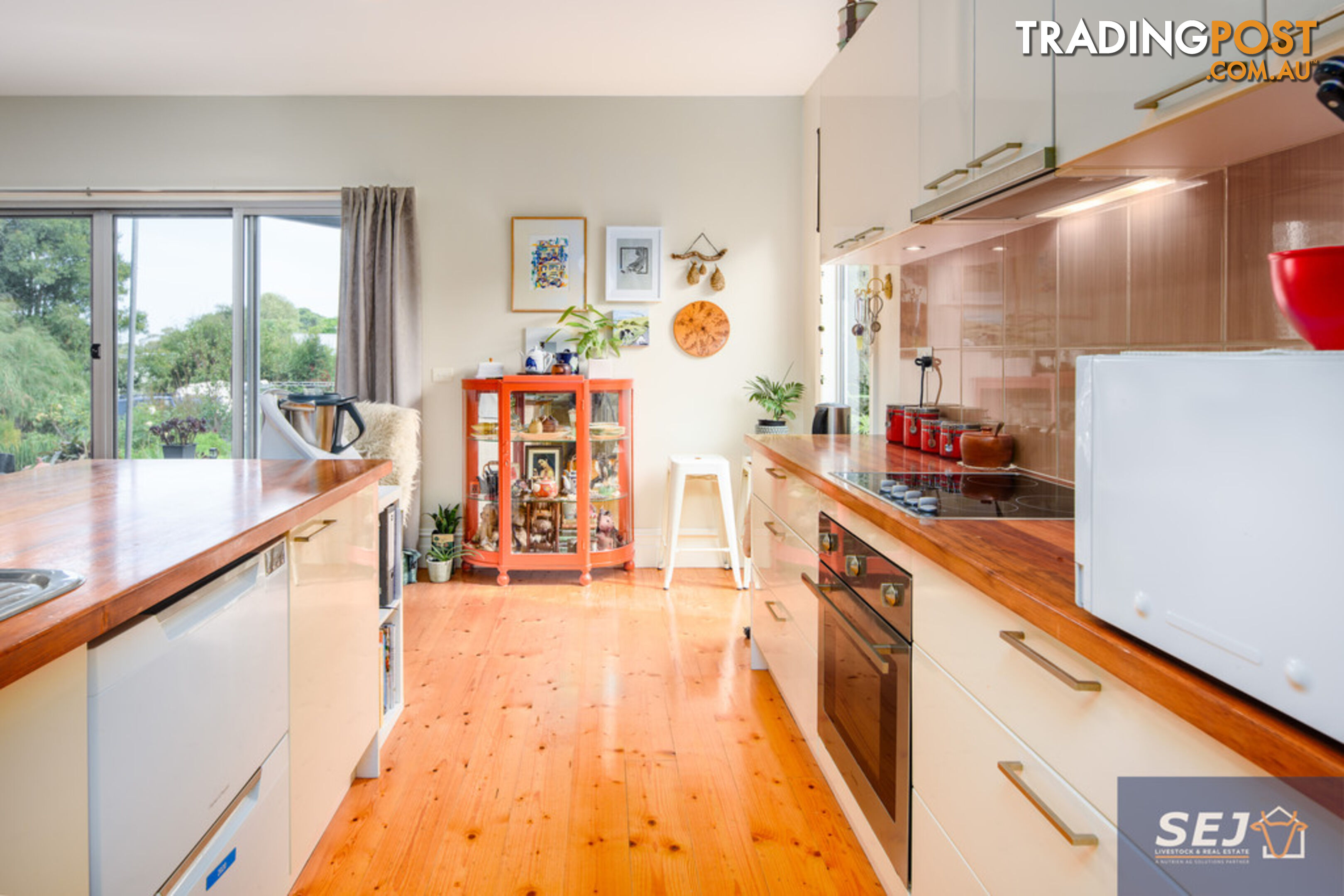 8 Dutton St TOORA VIC 3962