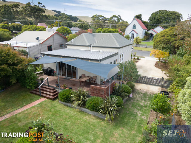 8 Dutton St TOORA VIC 3962