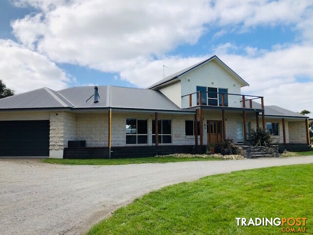 112 Fish Creek - Waratah Rd WARATAH BAY VIC 3959