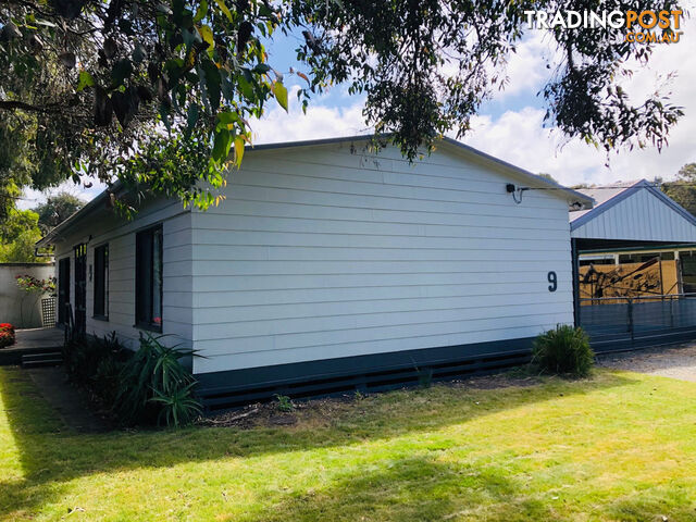 9 Moongana St WARATAH BAY VIC 3959