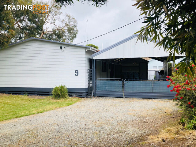 9 Moongana St WARATAH BAY VIC 3959