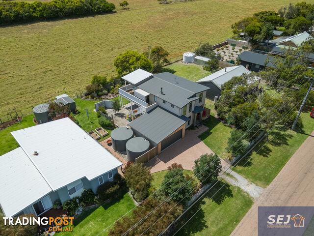 9 Ash Ave SANDY POINT VIC 3959