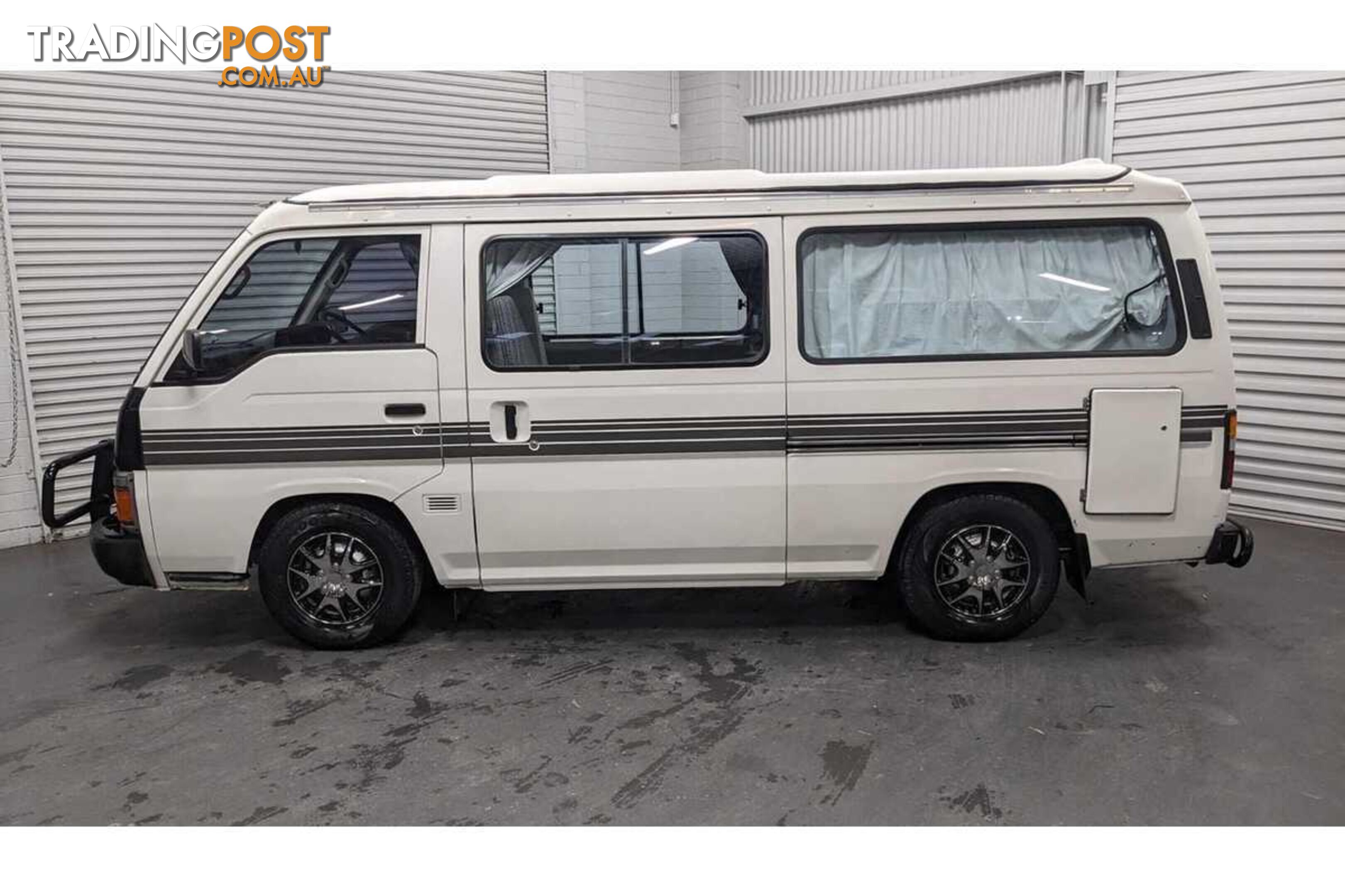 1988 NISSAN URVAN WINDOW  