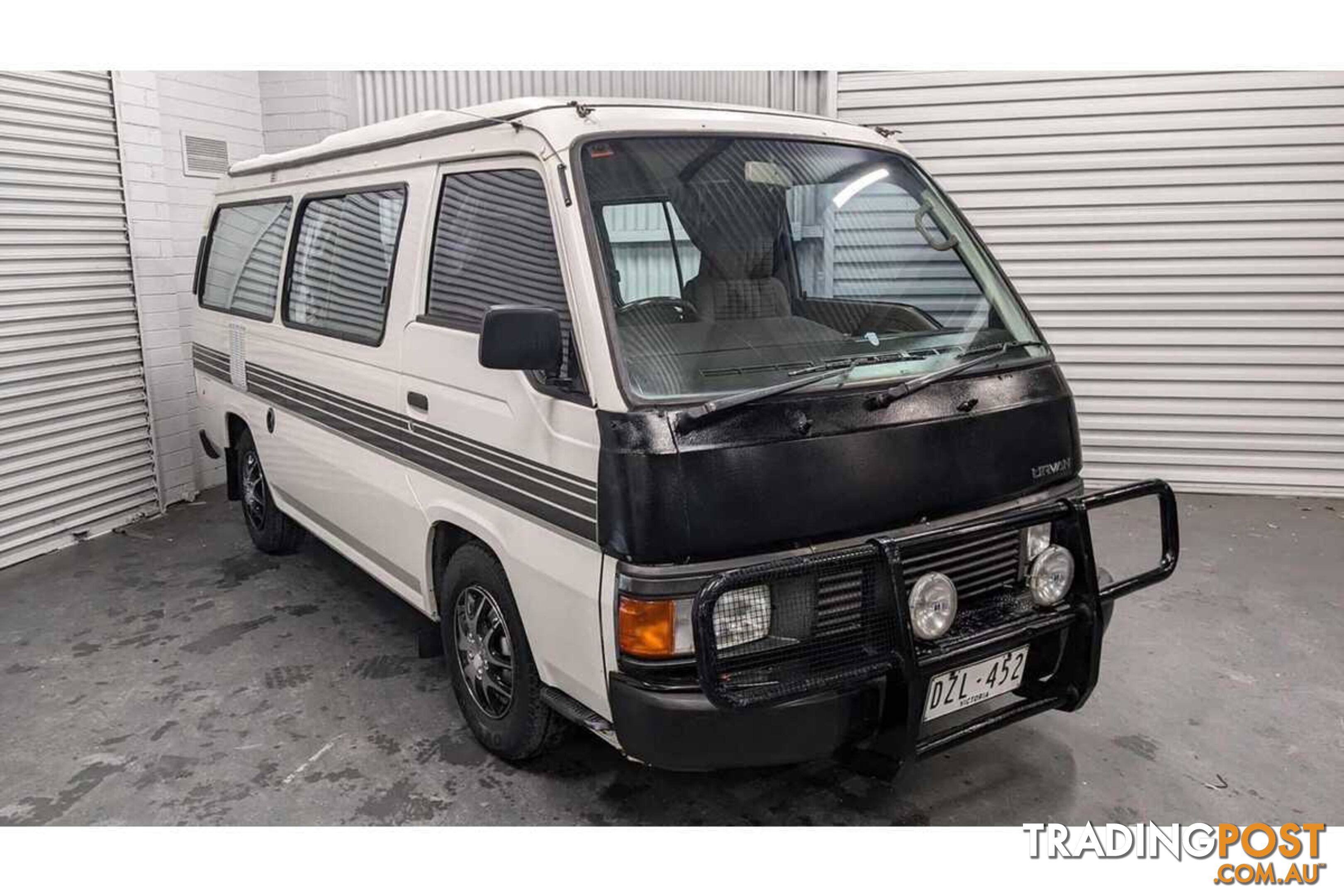 1988 NISSAN URVAN WINDOW  