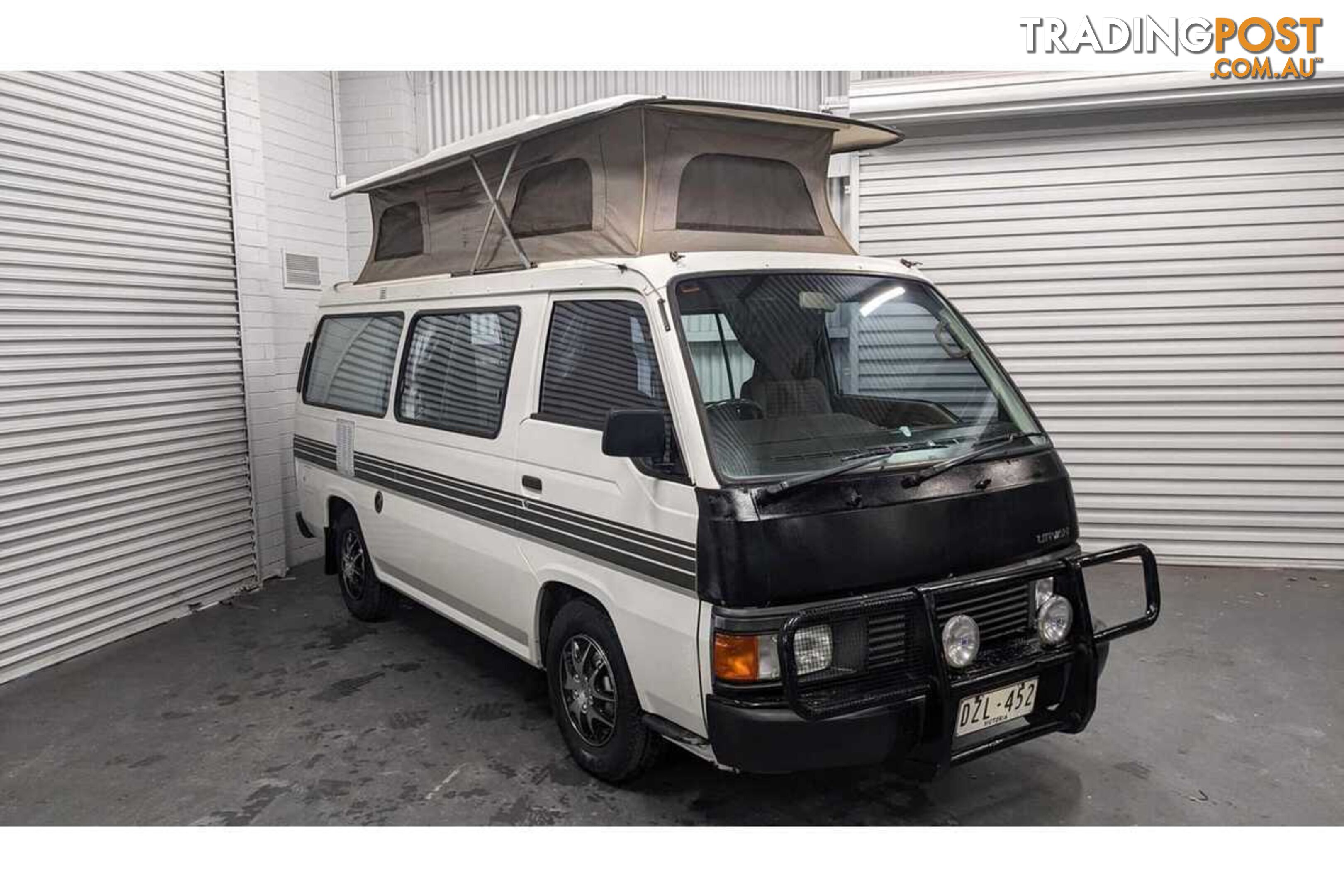 1988 NISSAN URVAN WINDOW  