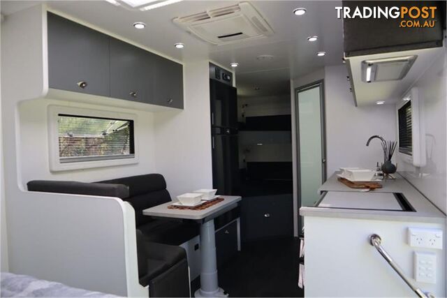 2023 ON THE MOVE CARAVANS TRAXX SERIES 3 20'6 FAMILY