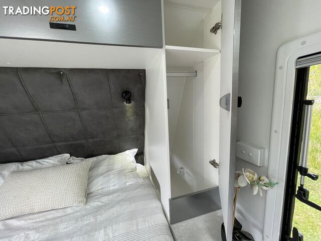 2022 Network RV Caravans 22 Terrain Tuff Rear Door - photo 3 of 30