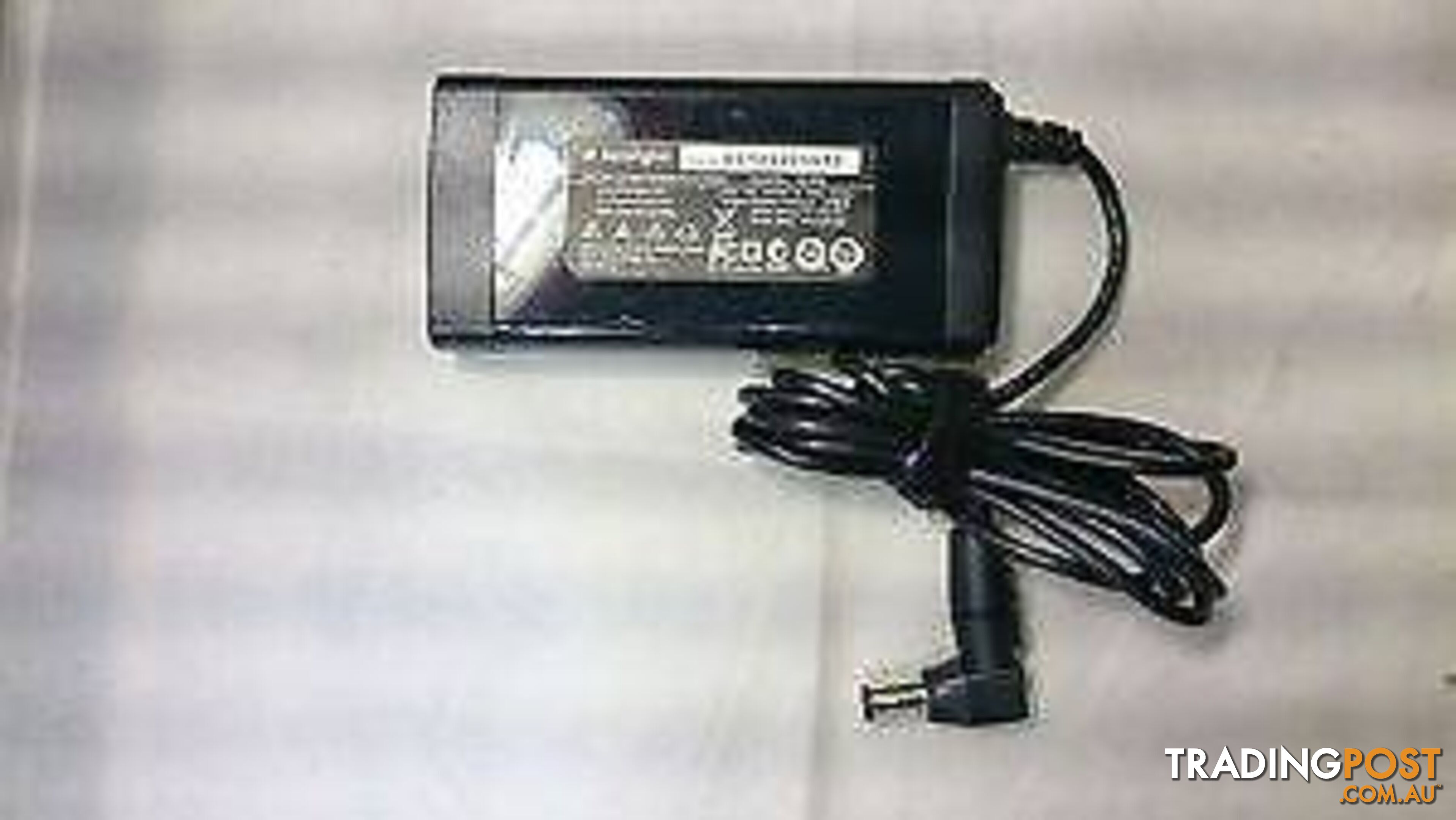 Kensington AD-80S AC Power Adapter With Tip Letter J - 16-19V 80w