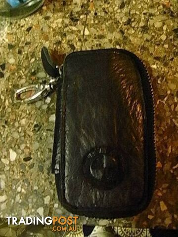 BMW LEATHER KEY WALLET NEW PICKUP OR POST 4.99