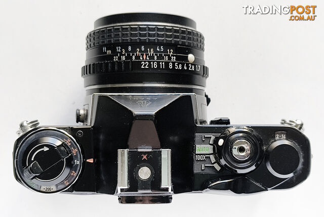 Vintage Pentax ME 35mm SLR with SMC Pentax-M 50mm/1.7 Lens - photo 2 of 3
