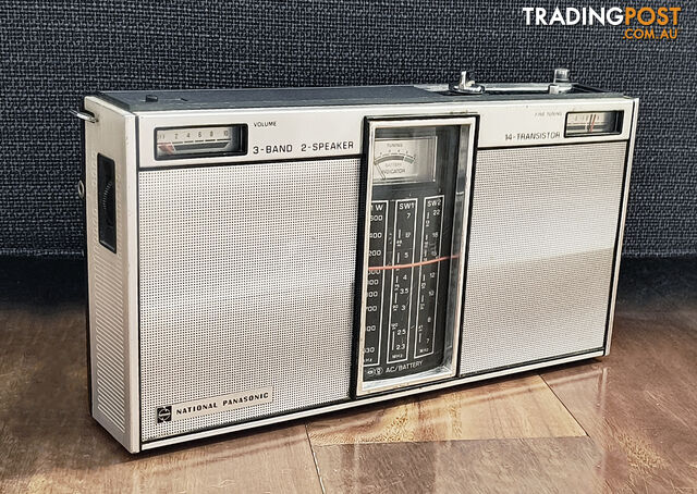 Vintage National Panasonic R-358B Transistor Radio