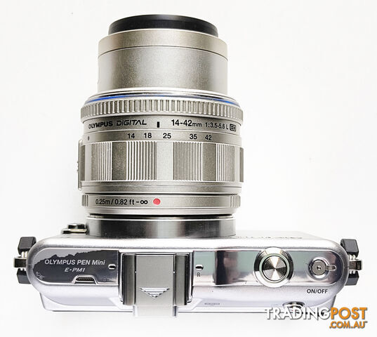 Olympus Pen Mini E-PM1 12.3 Megapixel Mirrorless Camera with 14-42mm/3.5 Lens - photo 2 of 4