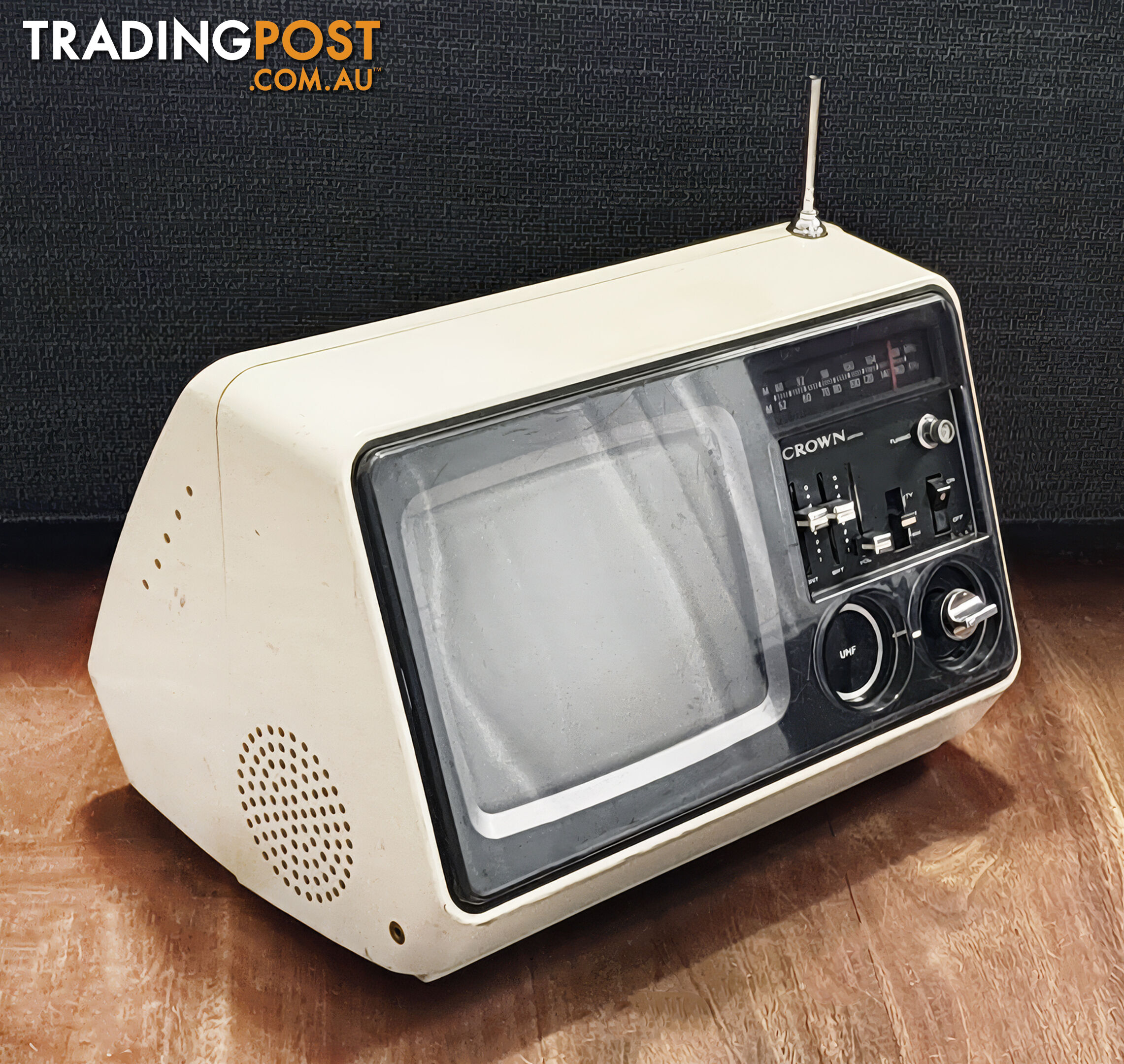 Vintage Crown 7TV-11 Black and White TV with AM/FM Radio