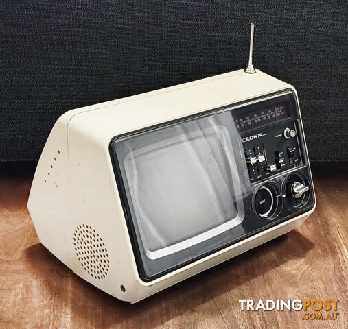 Vintage Crown 7TV-11 Black and White TV with AM/FM Radio