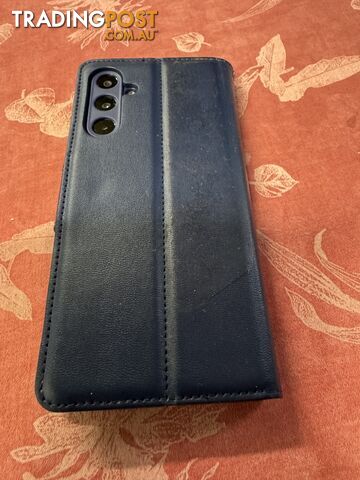 Samsung mobile - photo 4 of 4