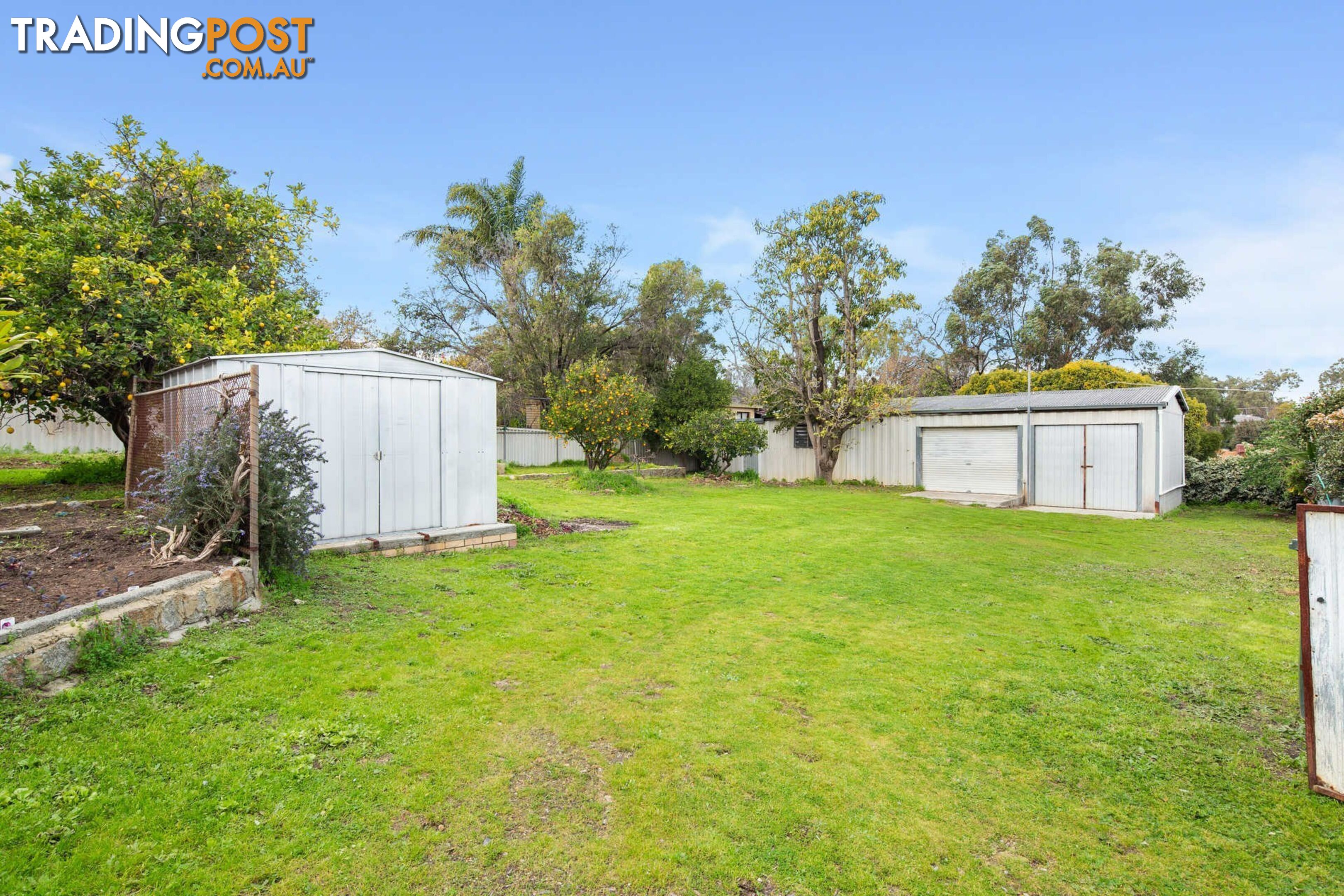 8 Avonia Road KALAMUNDA WA 6076