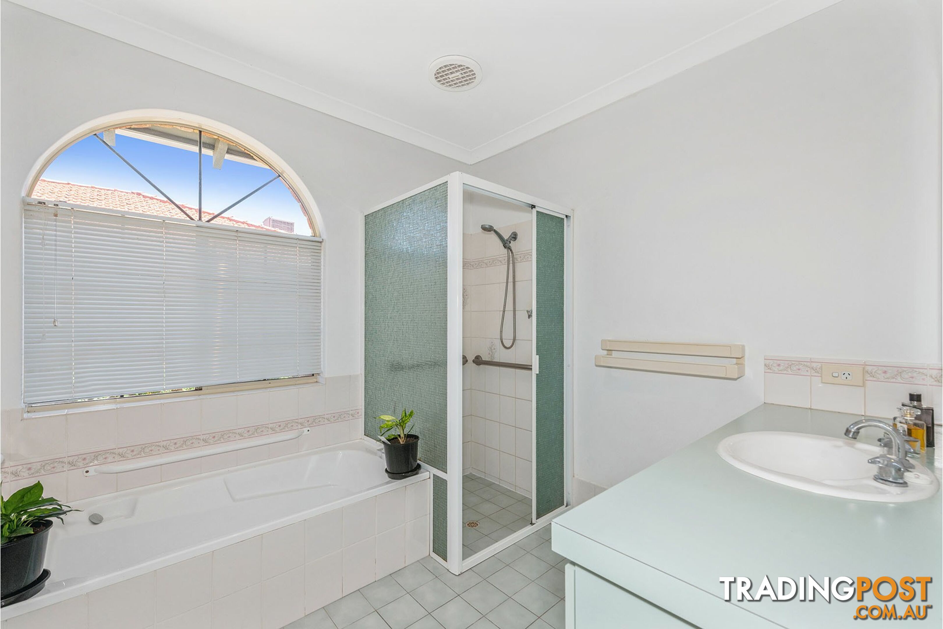 Villa 4/36 Canning Road KALAMUNDA WA 6076