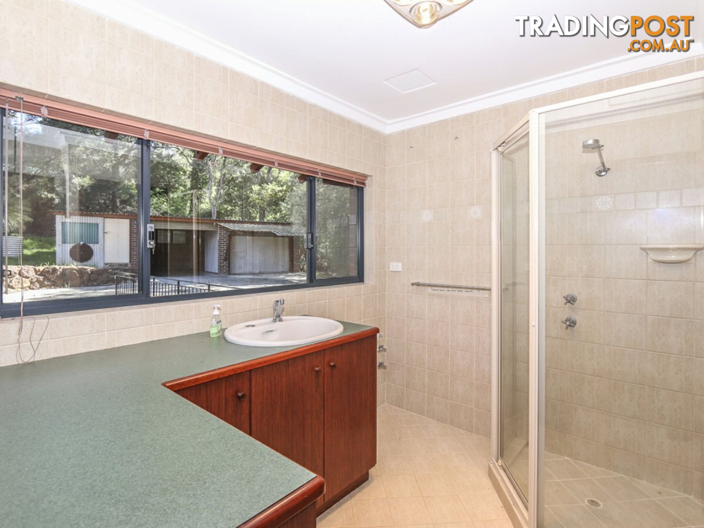 38 Valley Road KALAMUNDA WA 6076