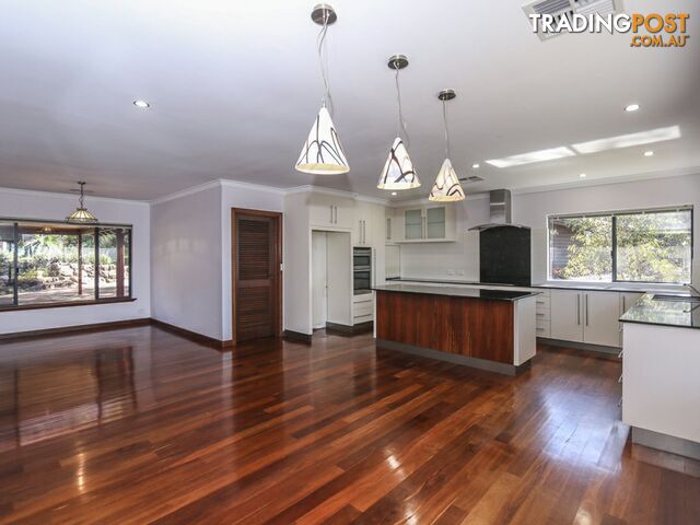 38 Valley Road KALAMUNDA WA 6076