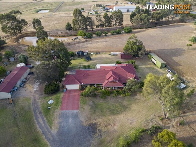 2 Warren Road BULLSBROOK WA 6084