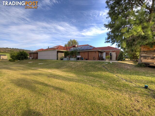 2 Warren Road BULLSBROOK WA 6084