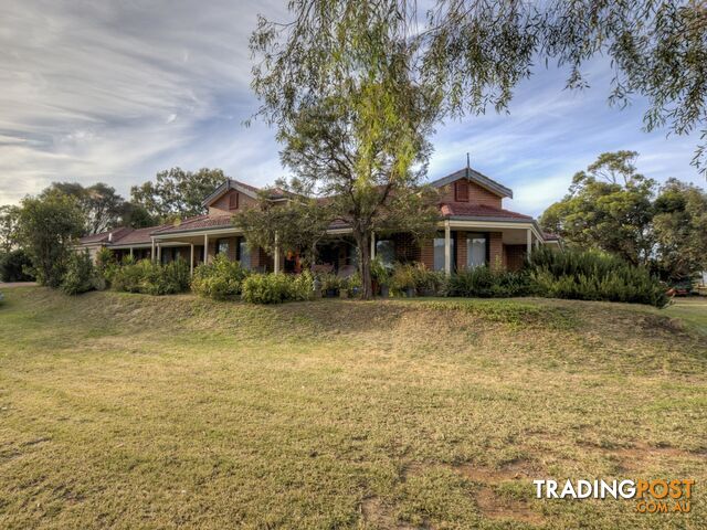 2 Warren Road BULLSBROOK WA 6084