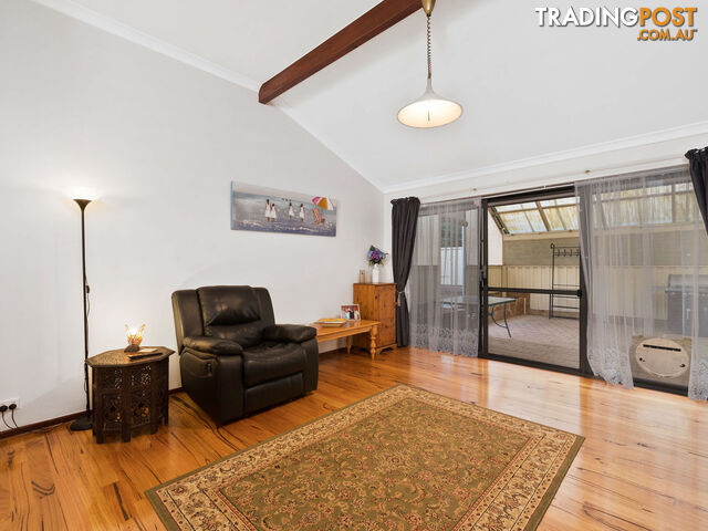 37 Schmitt Road KALAMUNDA WA 6076