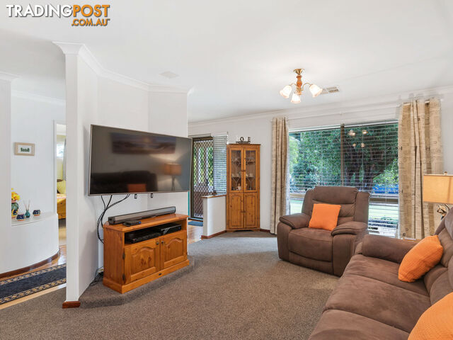 37 Schmitt Road KALAMUNDA WA 6076