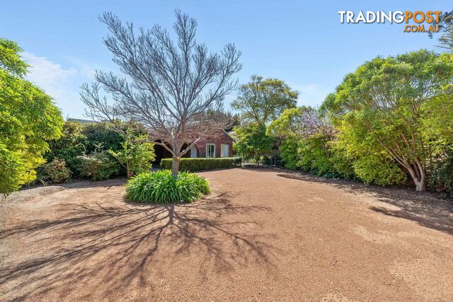 2 Blamire Road KALAMUNDA WA 6076