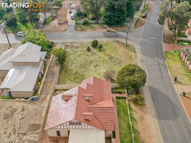 26 Boonooloo Road KALAMUNDA WA 6076