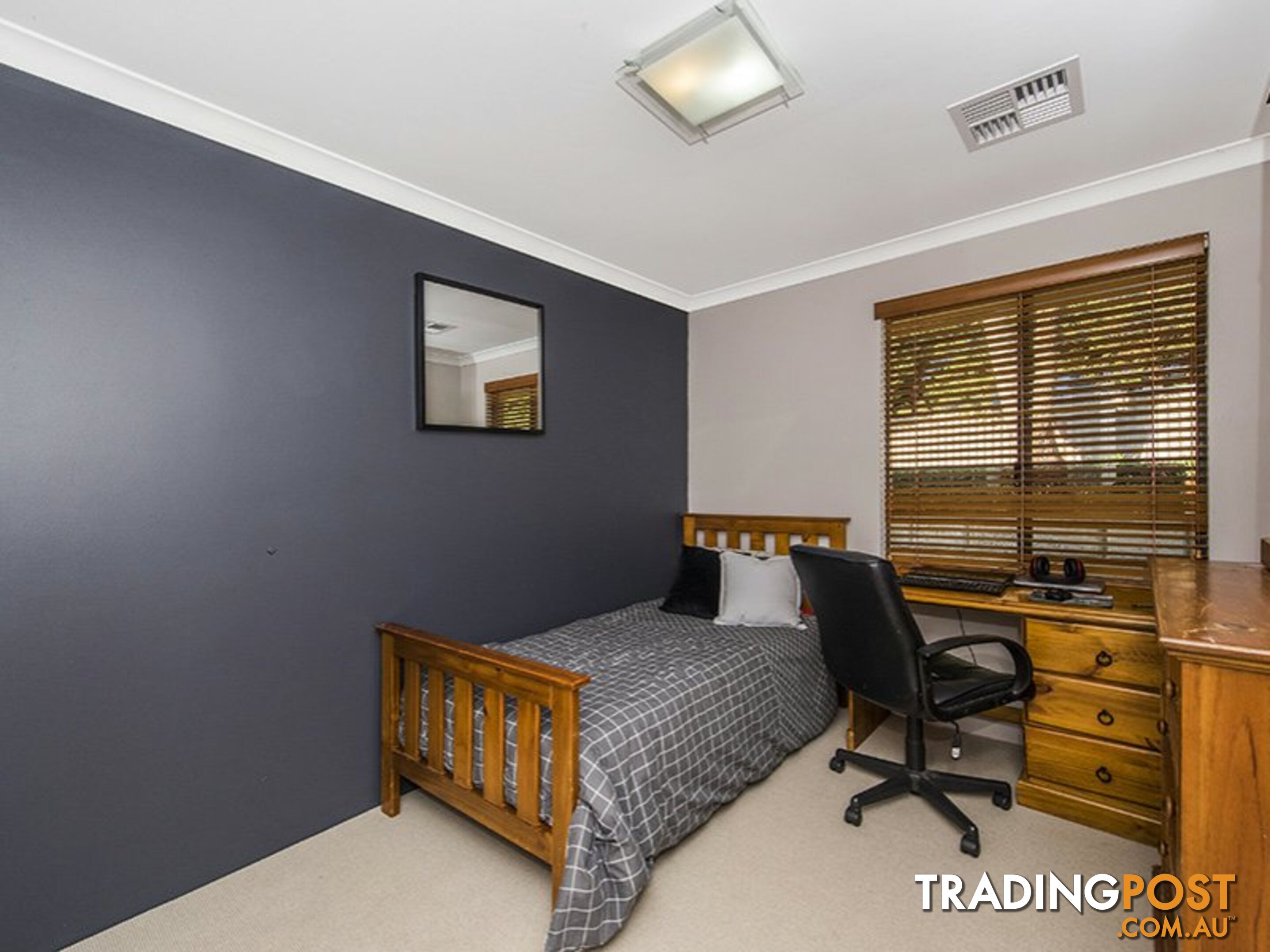 32 Winsor Road KALAMUNDA WA 6076