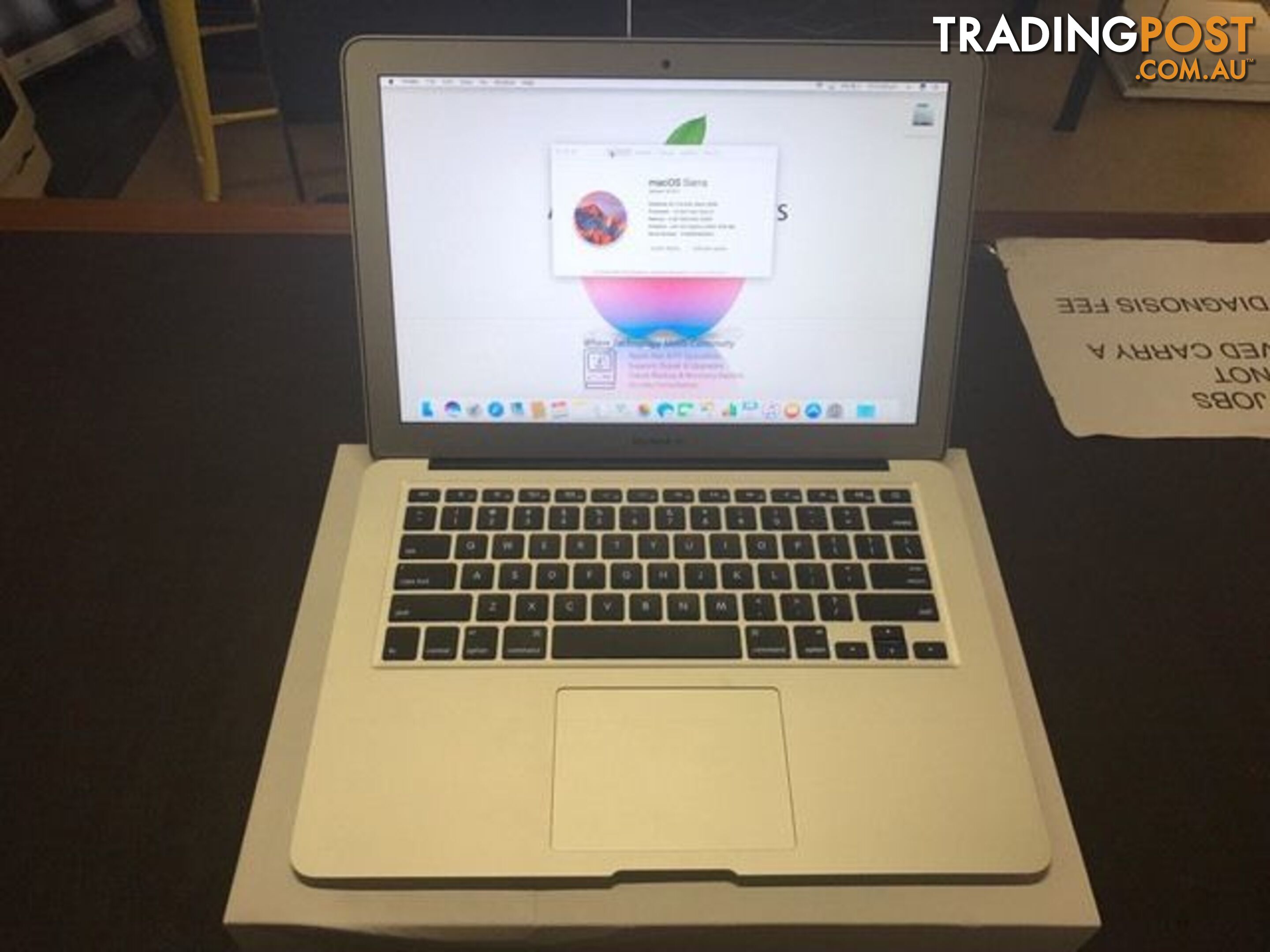 Apple MacBook Air 13" 2015 MODEL ! ****AS NEW****