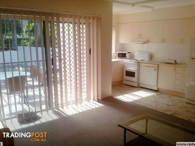 1/6-8 Faculty Close SMITHFIELD QLD 4878