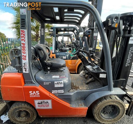 Used Toyota 32-8FG25 Deluxe Forklift For Sale