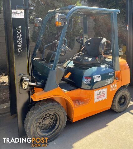 Used Toyota 2.0TON Forklift For Sale